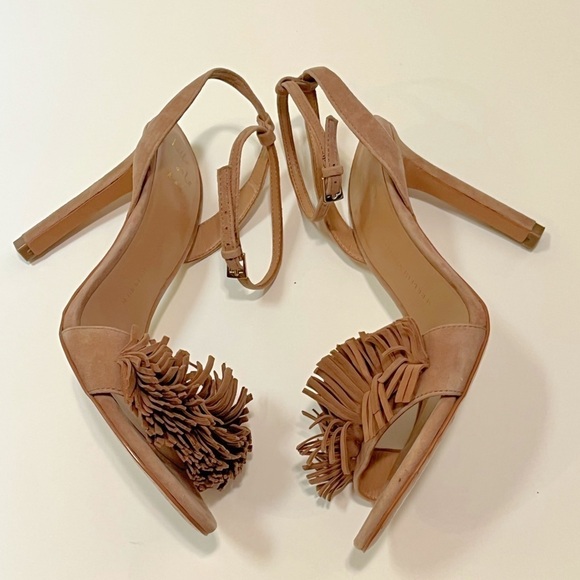 Banana Republic brown tan suede leather "Honey" fringe pumps sandals. Women 8.5 - Picture 6 of 14